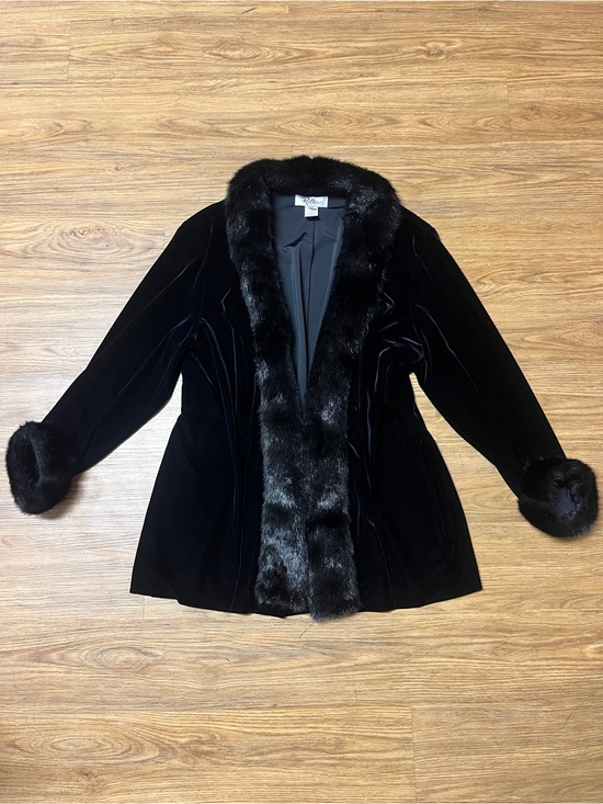 Patra Jackets & Blazers - Vintage Patra Black Velvet Coat Cardigan with Faux Fur Trim Goth Witchy Glam 3X